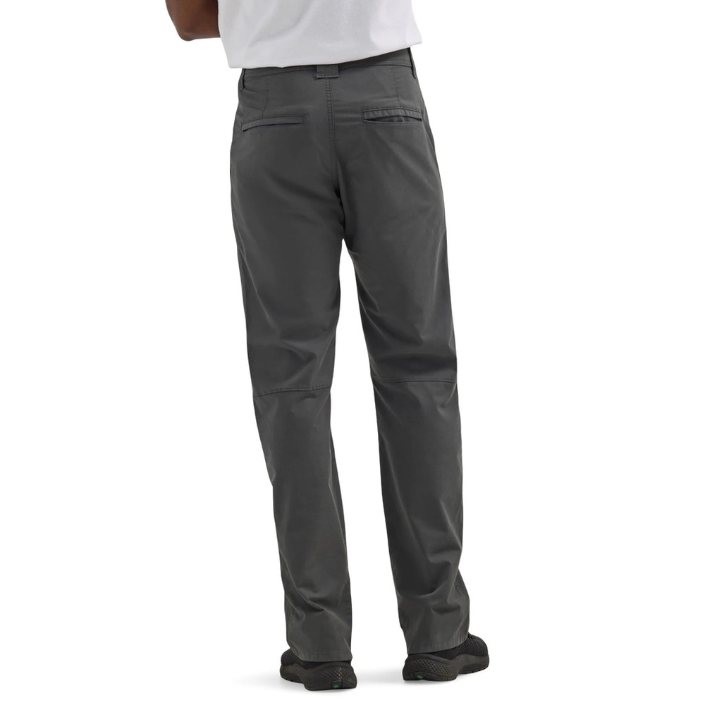 Wrangler Men's Outdoor All Terrain Chino Straight Fit Dark Shadow 38x30 NWT - Picture 2 of 7